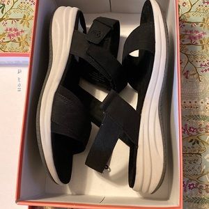 Easy Spirit Women's Silver Hazel Open Toe Slingback Casual Sandals Size 7.5M